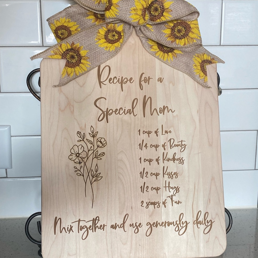 Recipe for Mom decorative cutting board